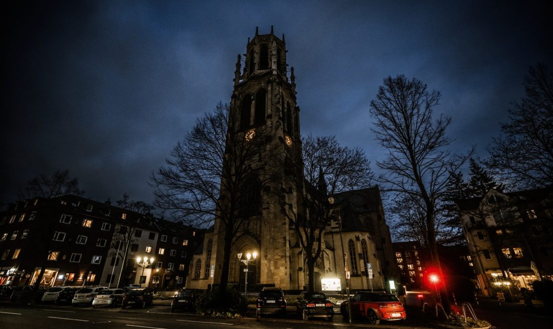 Beleuchtung Herz-Jesu-Kirche in Düsseldorf