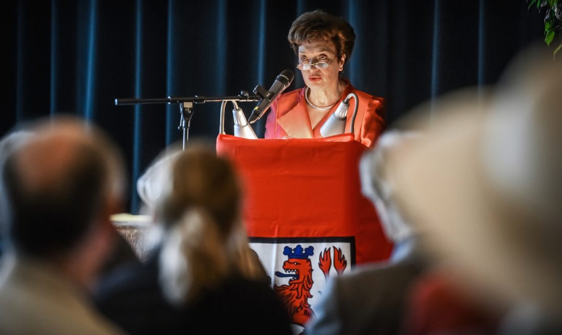 Annelies Bcker