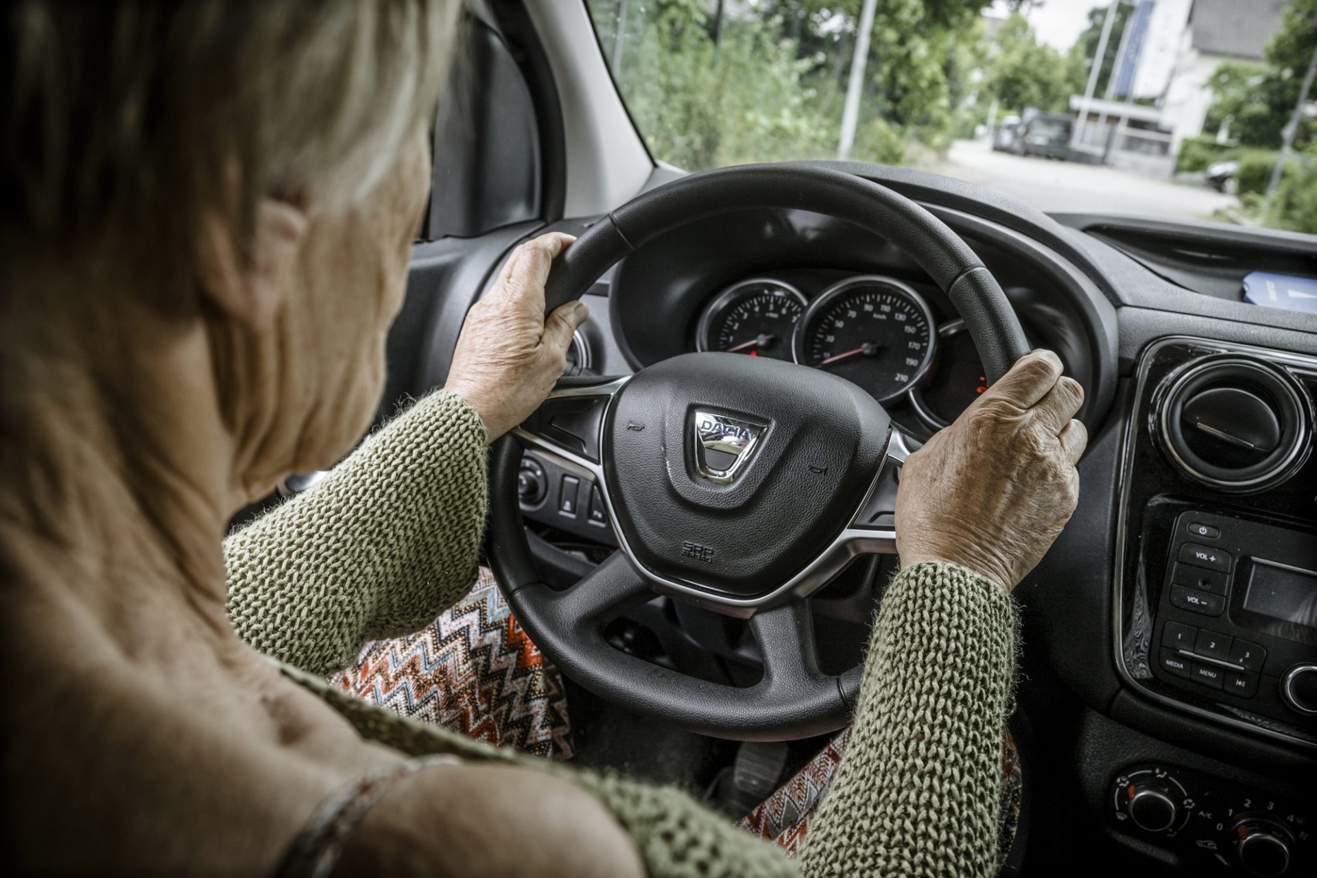 Ältere Autofahrer in Düsseldorf