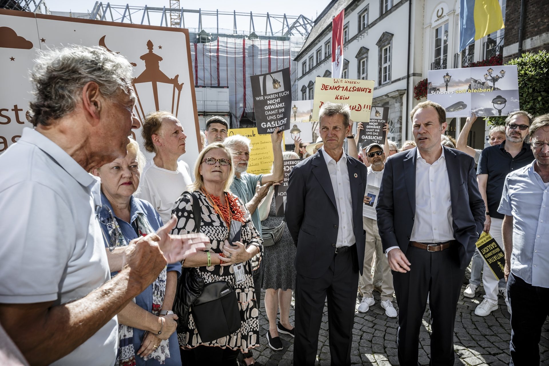 Demo Gaslaternen Stephan Keller