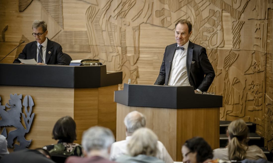 Oberbürgermeister Stephan Keller in der Ratssitzung