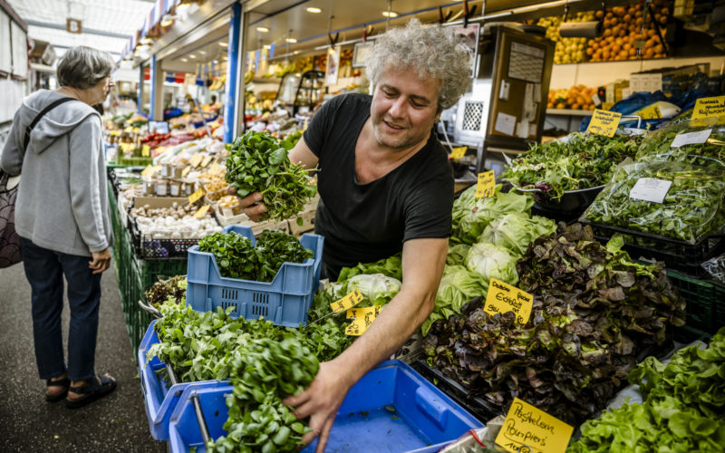 Obst und Gemüse Schier auf dem Carlsplatz in Düsseldorf