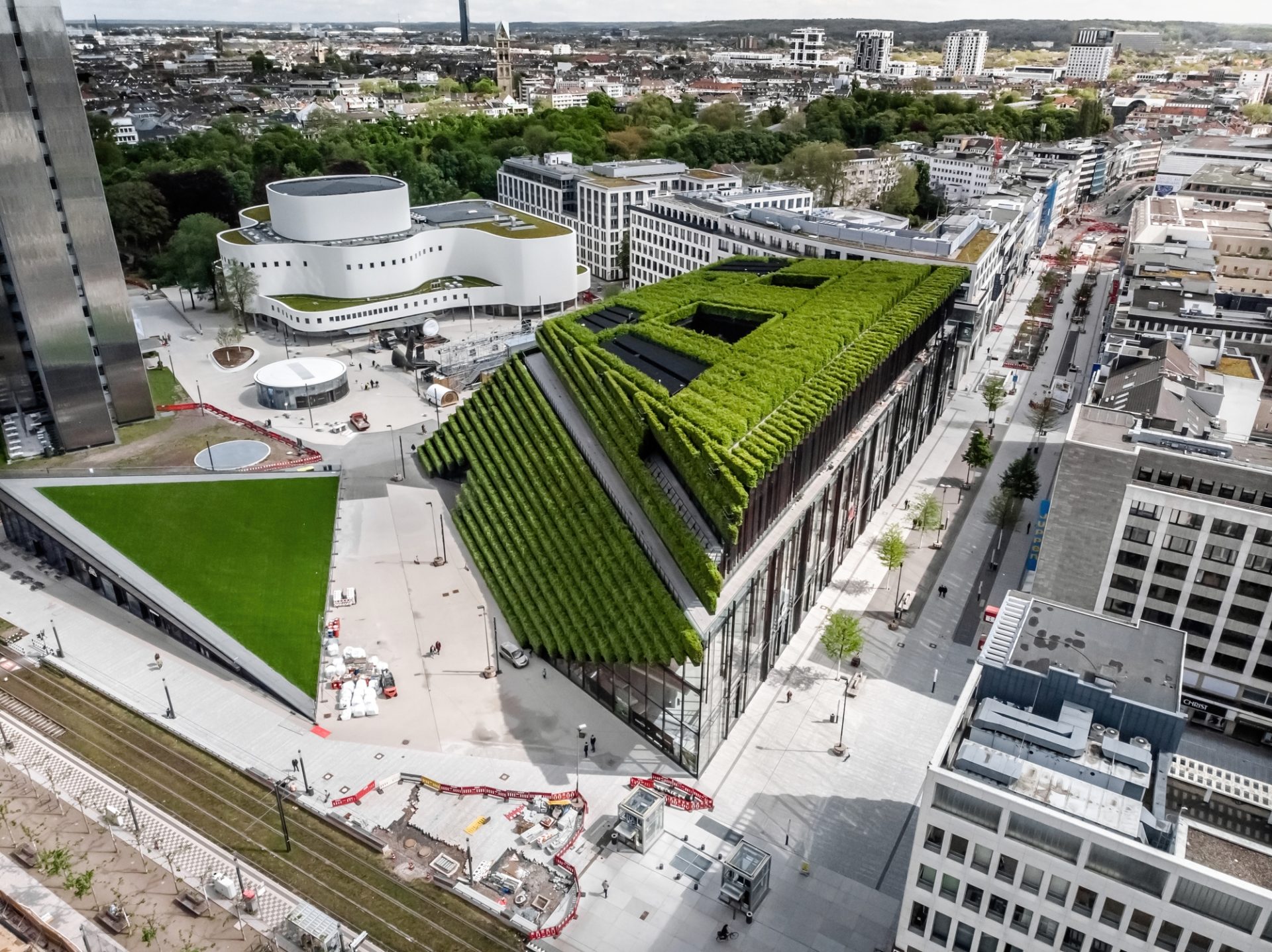 Das so genannte Ingenhoven-Tal des Kö-Bogen II - ein Projekt, das Uwe Reppegather mit seiner Firma Centrum baute. Foto:Andreas Endermann