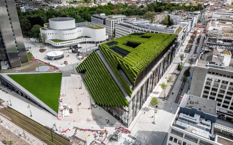 Das so genannte Ingenhoven-Tal des Kö-Bogen II - ein Projekt, das Uwe Reppegather mit seiner Firma Centrum baute. Foto:Andreas Endermann