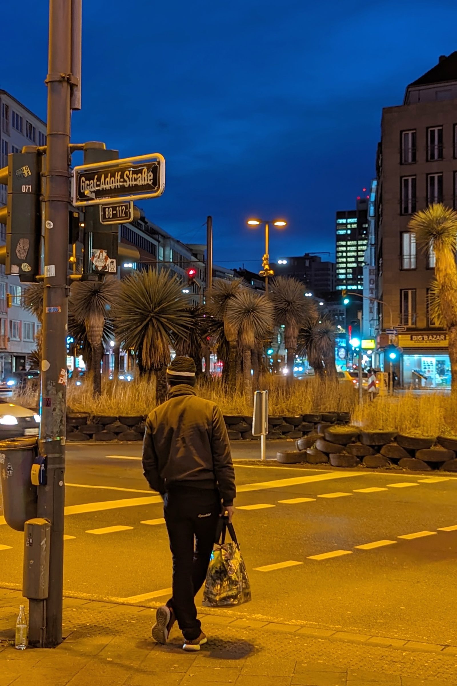 Stresemannplatz bei Nacht 2024 (2)