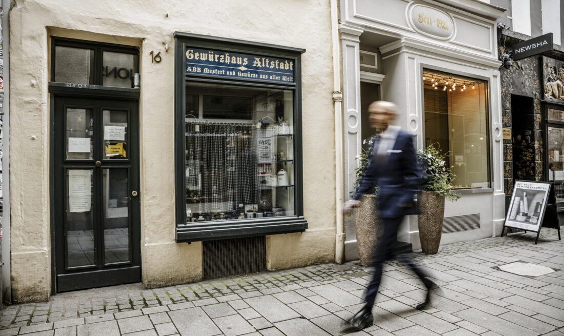 Senfladen in der Kapuzinergasse in der Altstadt Düsseldorf