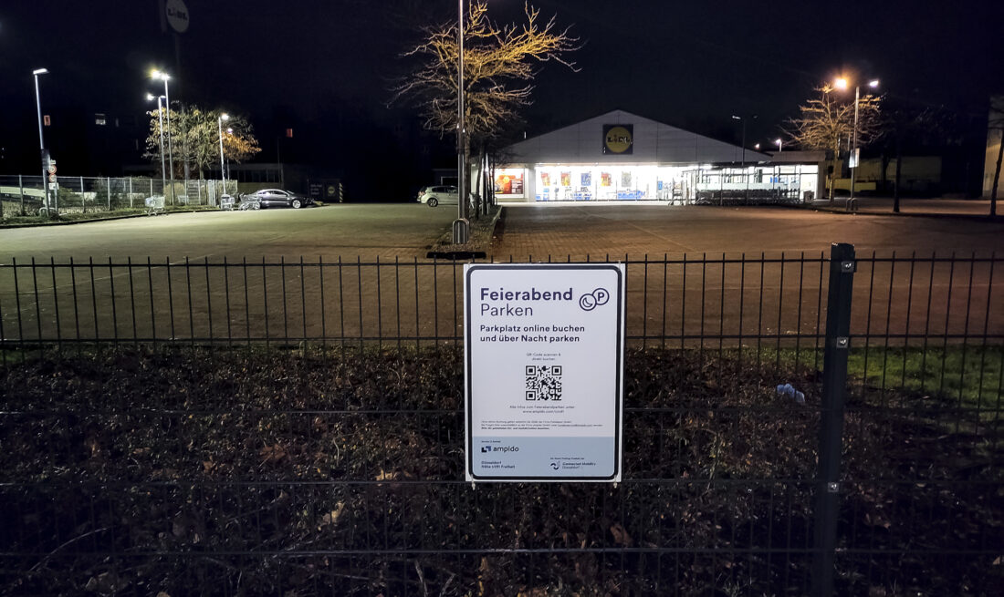 Feierabendparken an der Aachener Straße in Düsseldorf Bilk