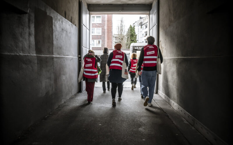 Haustürwahlkampf Die Linke, Bundestagswahl 2025, Lisa Schubert und Julia Marmulla Foto: Andreas Endermann