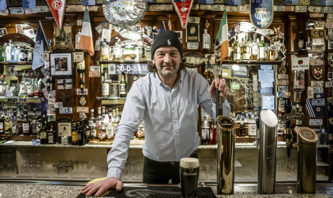 Mathias Jack im McLaughins in der Altstadt Düsseldorf