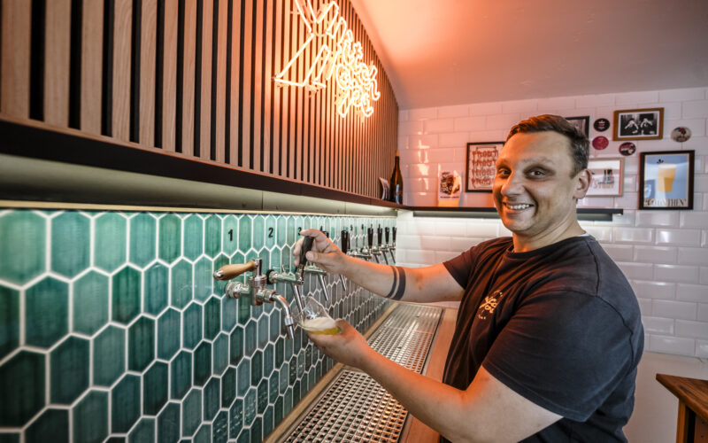 Hitchhops, Beer Bar & Store, Hüttenstrasse 32, Ben Schmidt-PereiraFoto: Andreas Endermann