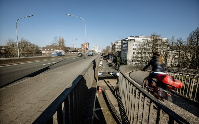 Theodor-Heuss-Brücke Düssedlorf
