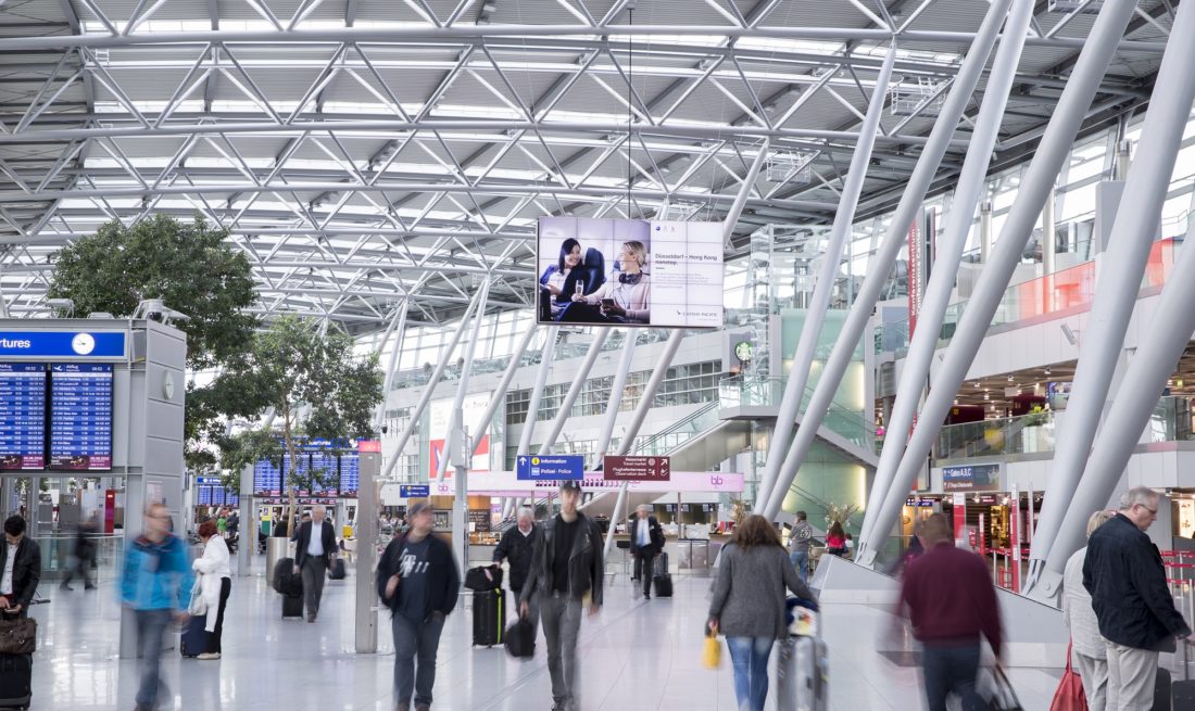 Ein Blick in die Abflugebene des Terminals am Düsseldorfer Flughafen. Foto: Andreas Wiese/Flughafen Düsseldorf