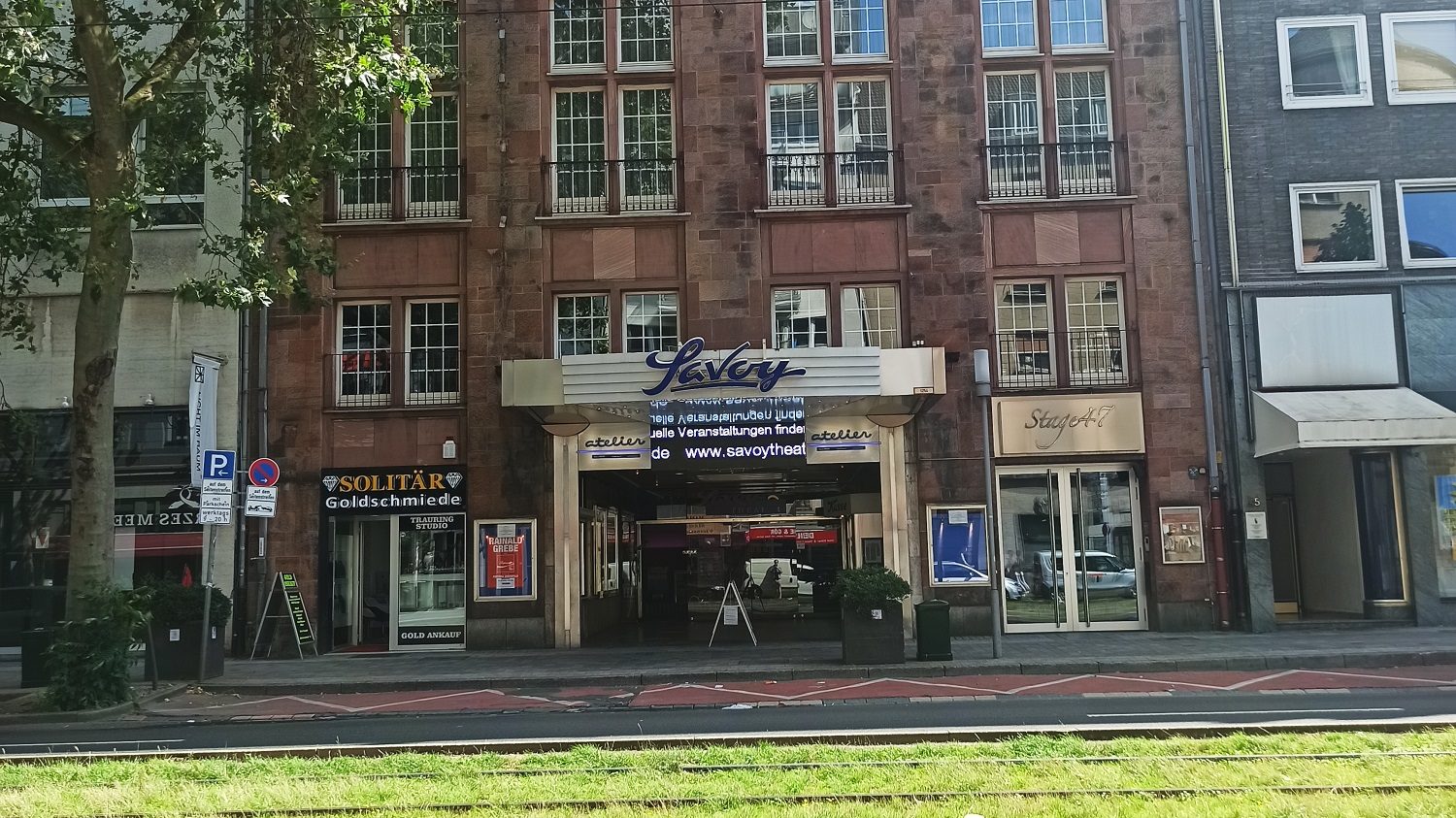 Heute: Das Kino im Savoy heißt nun Atelier, im großen Saal finden nun Konzerte und Comedy statt. Foto: Sebastian Brück