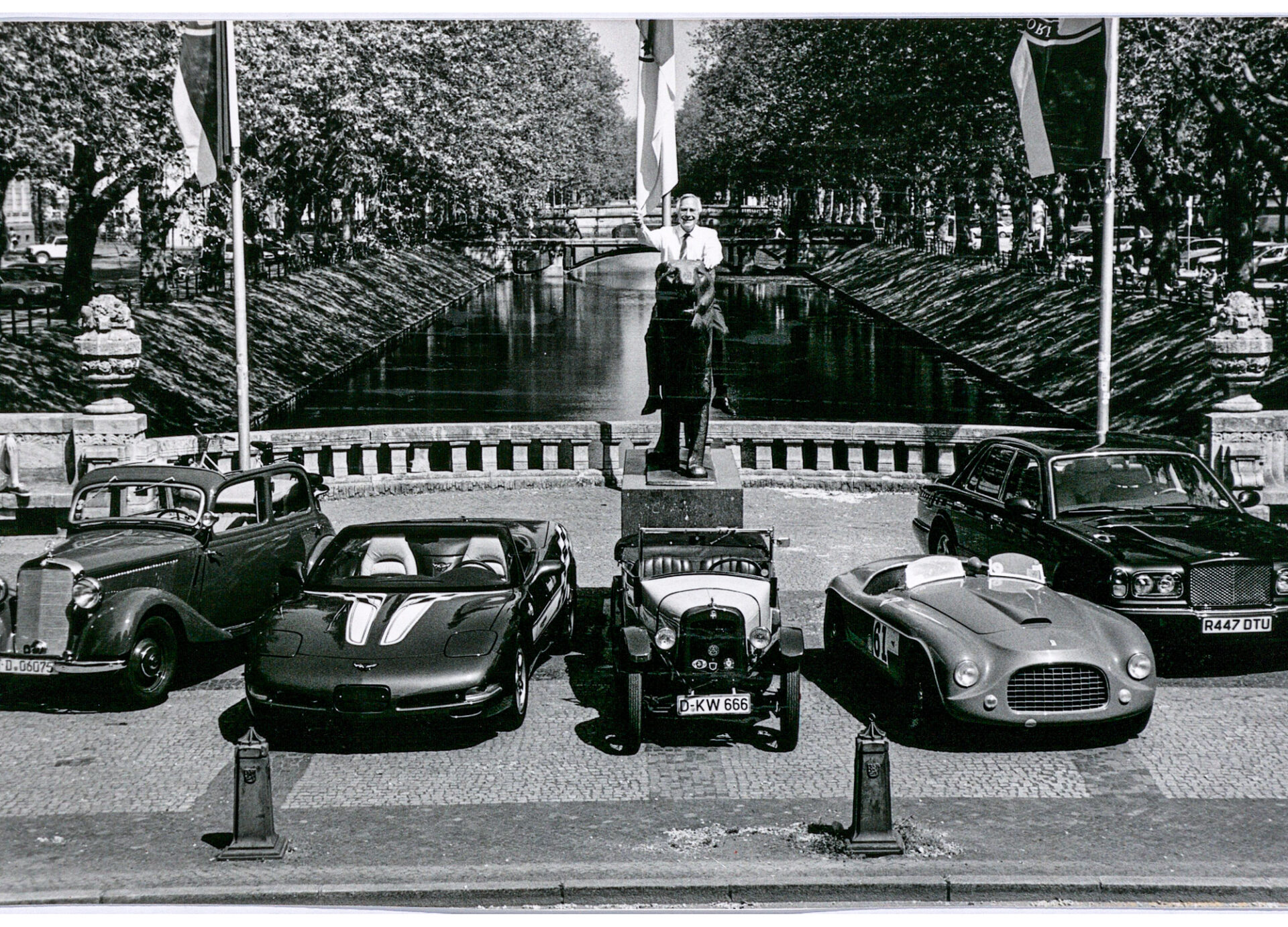 Auto Becker, Firmensitz an der Suitbertusstrasse, Helmut BeckerFoto: Stadtarchiv