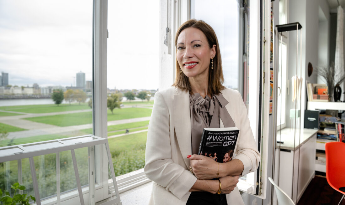 Anja Bezold, Buch Women GPTFoto: Andreas Endermann