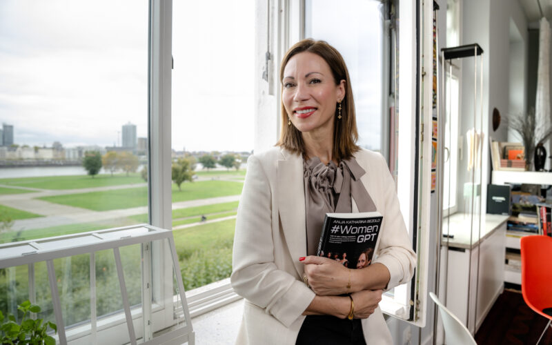 Anja Bezold, Buch Women GPTFoto: Andreas Endermann