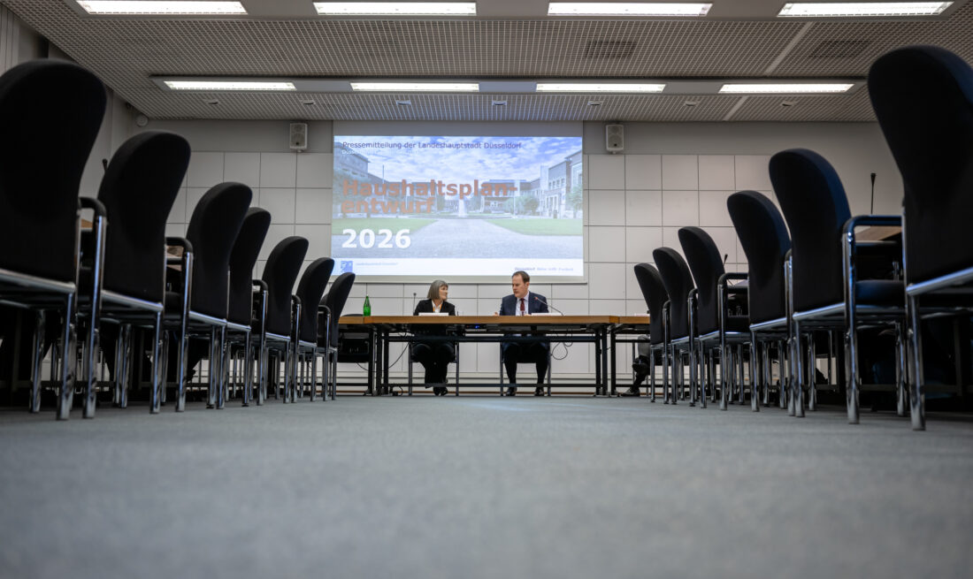 Düsseldorfs Oberbürgermeister Stephan Keller und Kämmerin Dorothée Schneider