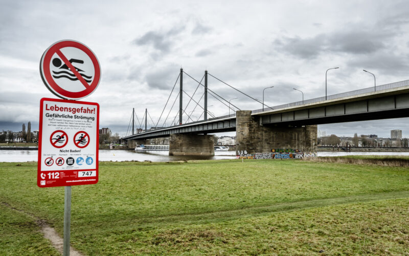 Theodor-Heuss-Brücke Düsseldorf