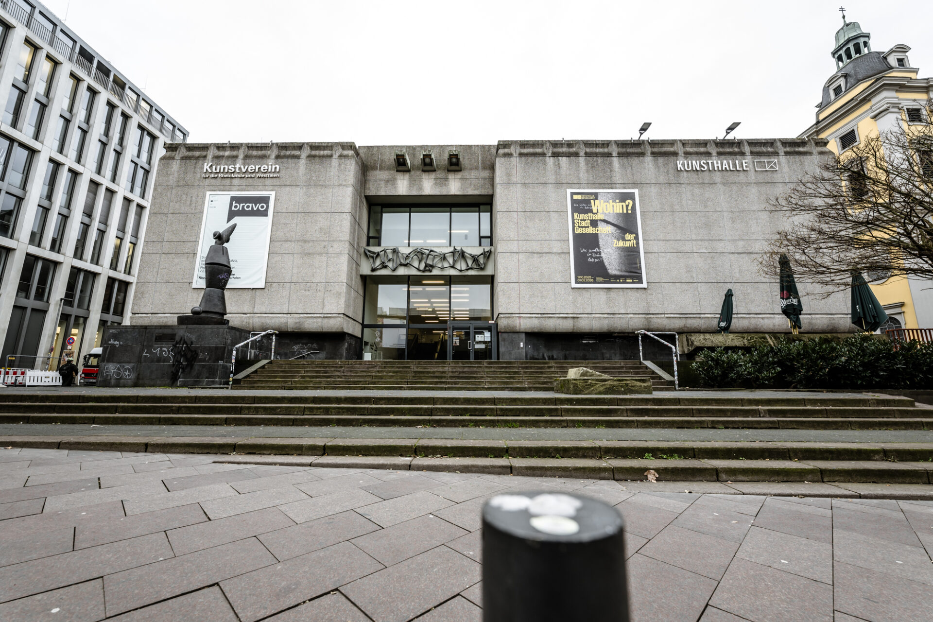 Kunsthalle am Grabbeplatz in der Altstadt Düsseldorf