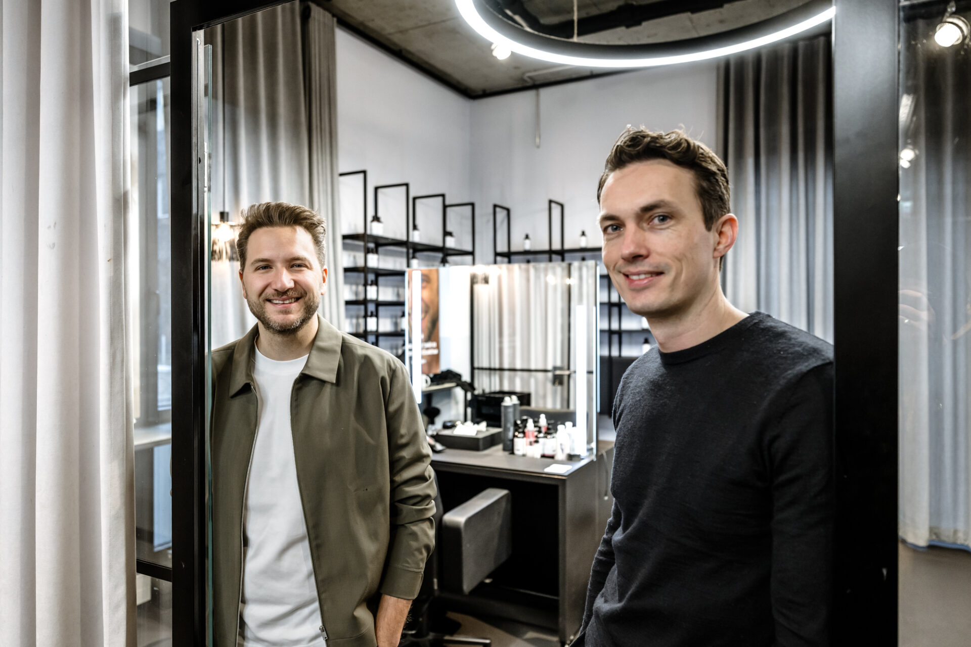 O.C. Hairsystems, v.l. Alesandro Causarano und Linus DeikeFoto: Andreas Endermann