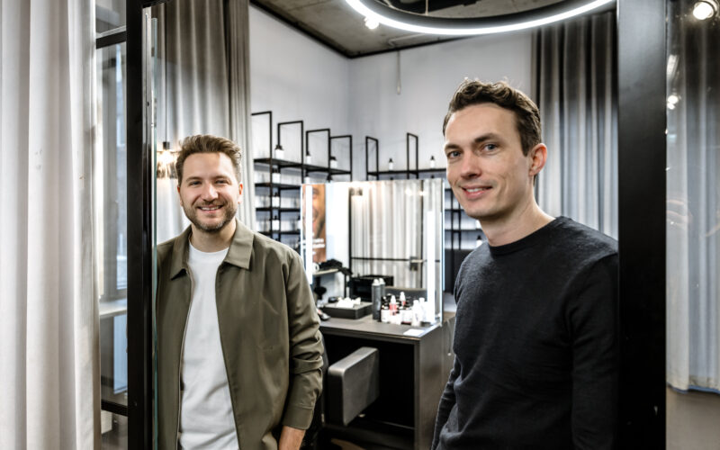 O.C. Hairsystems, v.l. Alesandro Causarano und Linus DeikeFoto: Andreas Endermann