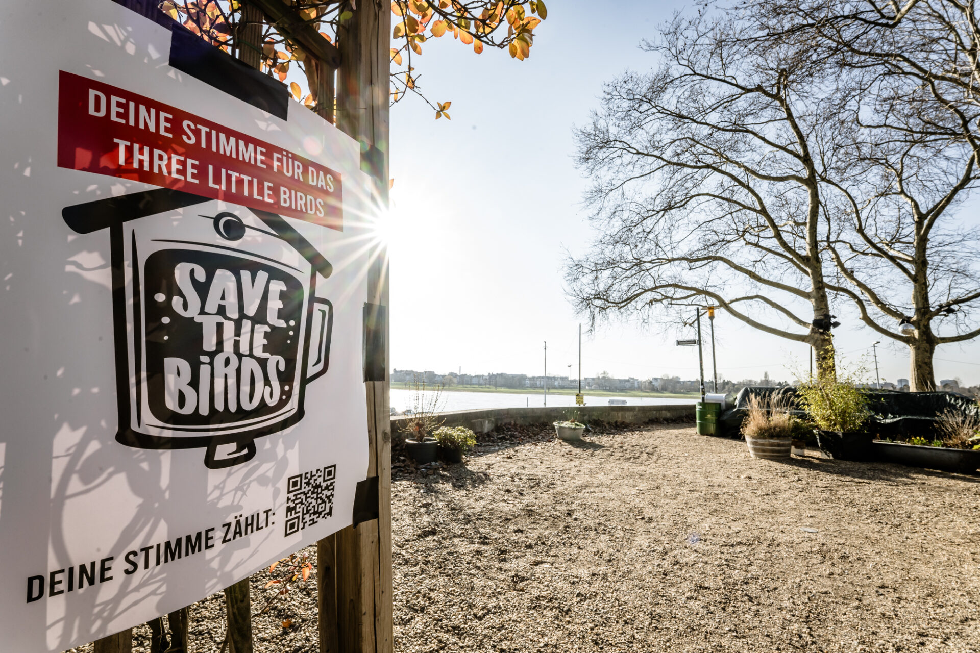 Three Little Birds am Robert-Lehr-Ufer in Düsseldorf