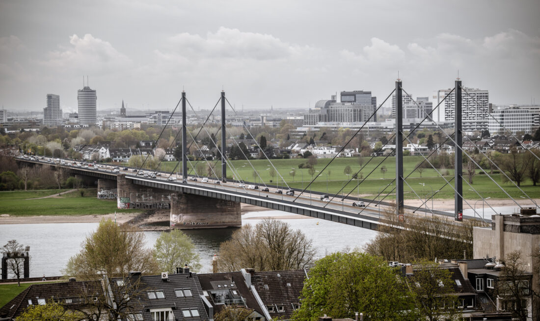 Theodor-Heuss-Brücke Düsseldorf