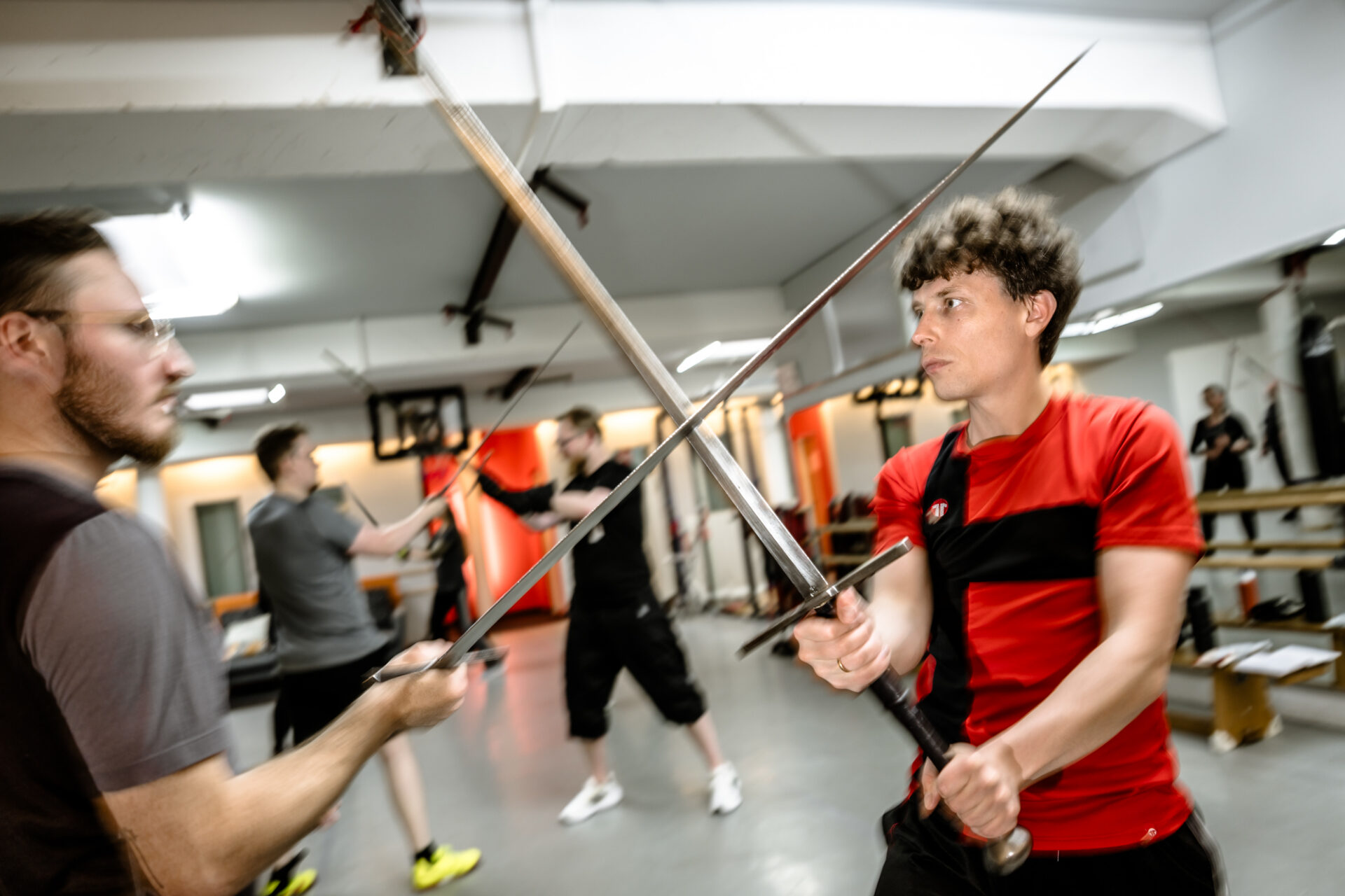 Selbstversuch von Christoph Wegener im mittelalterlichen Schwertkampf an der Schwertschule DüsseldorfFoto: Andreas Endermann