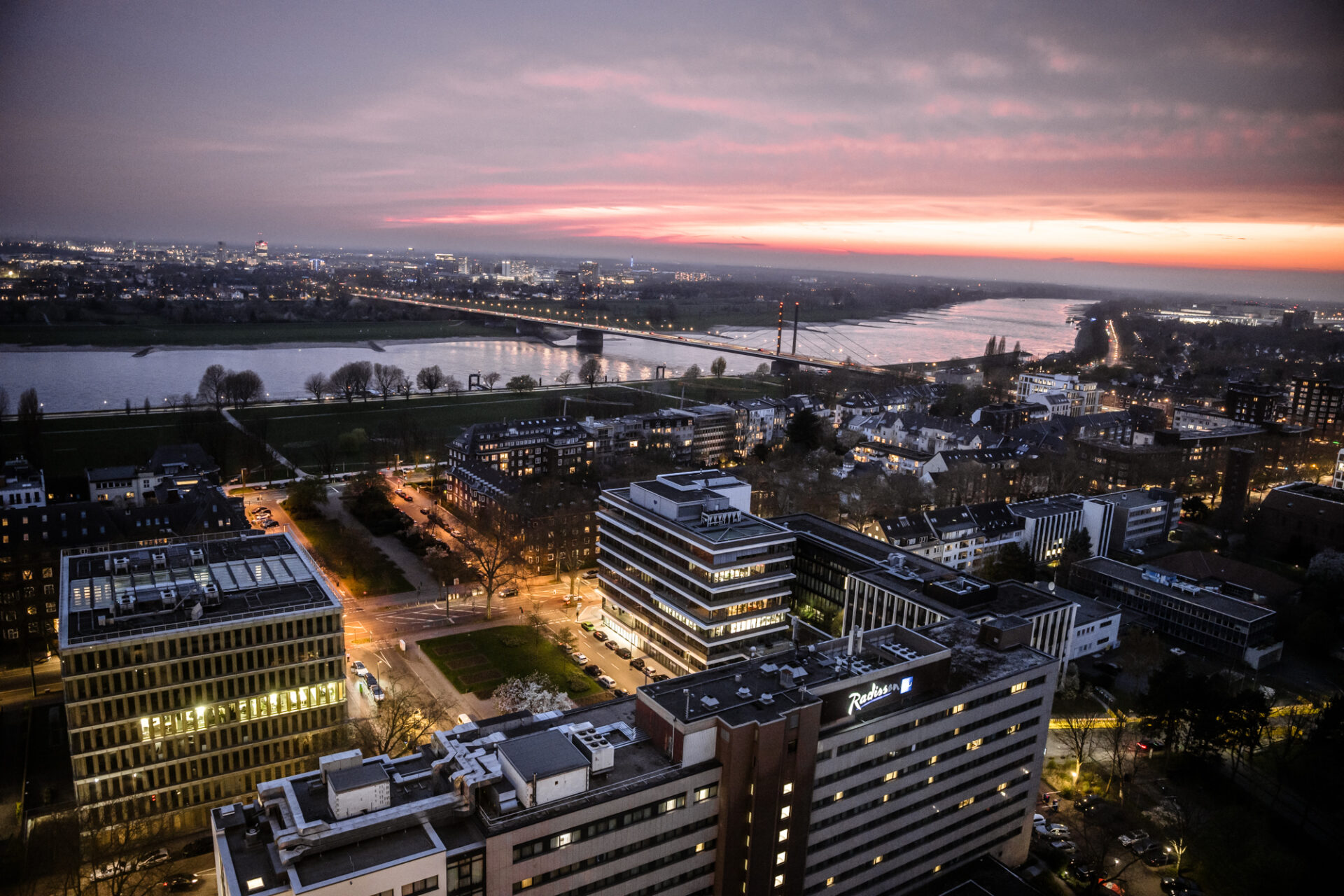 Theodor-Heuss-Brücke Düsseldorf