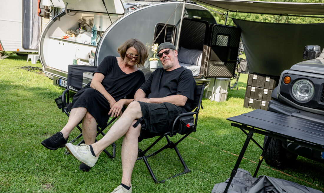 Marita und Hasso Wolf auf dem Campingplatz LörickFoto: Andreas Endermann