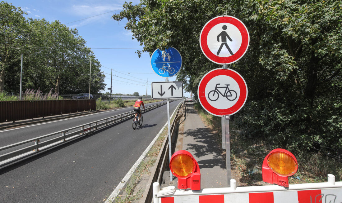 Josef-Kardinal-Frings-Brücke zwischen Düsseldorf und Neuss