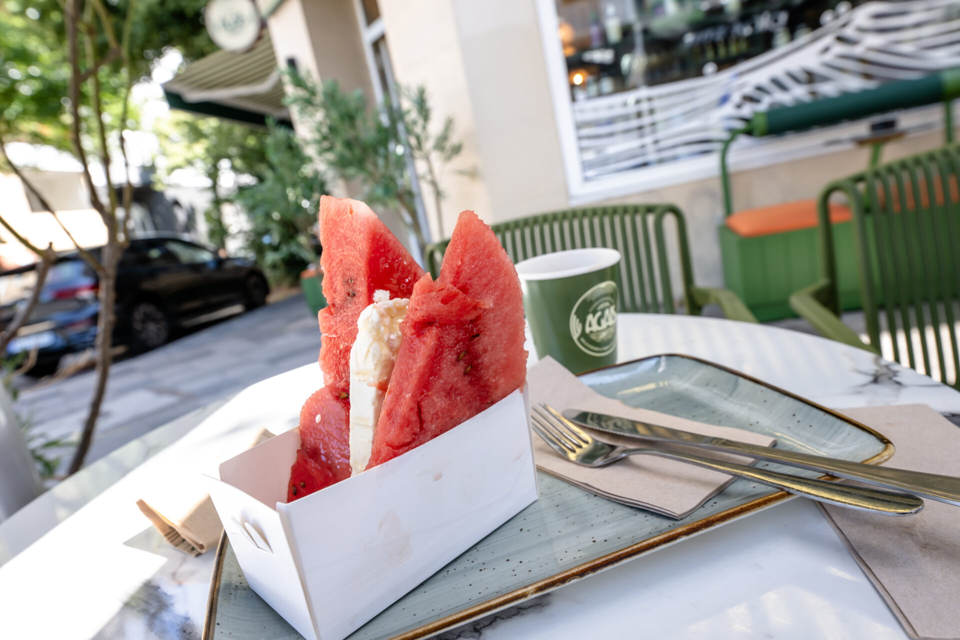 Melonen-Sandwich im Ägäis an der Remscheider Straße in Düsseldorf-Friedrichstadt