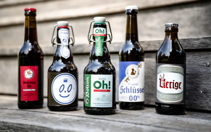 Alkoholfreies Bier von Füchschen, Schumacher, Bolten, Schlüssel und UerigeFoto: Andreas Endermann