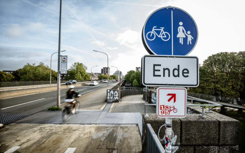 Radweg Theodor-Heuss-Brücke Foto: Andreas Endermann