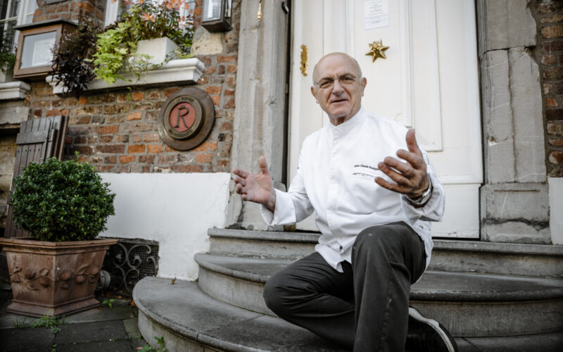 Jean-Claude Bourgueil im Schiffchen in Düsseldorf-Kaiserswerth