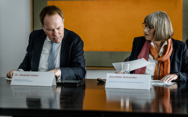 Düsseldorfs Kämmerin Dorothée Schneider und Oberbürgermeister Stephan Keller