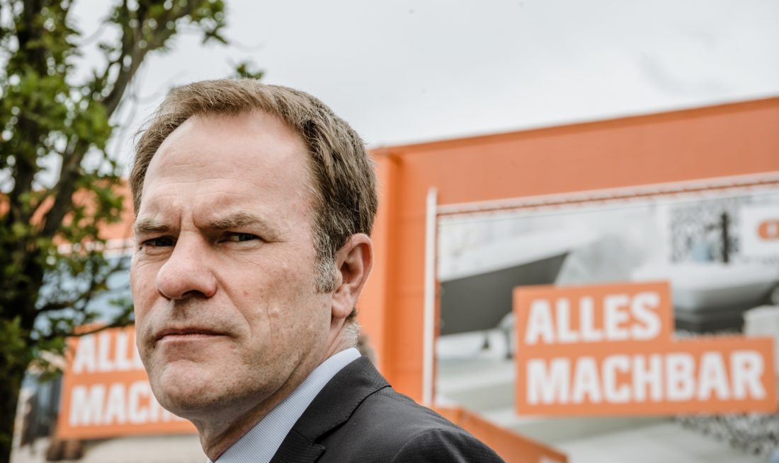 Oberbürgermeister Stephan Keller bei einem Termin im September in Rath. Foto: Andreas Endermann