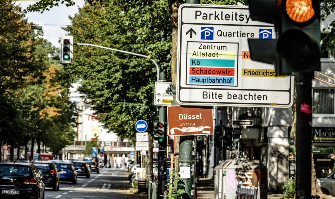 Wer langsam durch die Stadt geht, sieht mehr, hört mehr, erfährt mehr. Das meint auch Fotograf Andreas Endermann, wenn er sich und uns ein Bild macht.