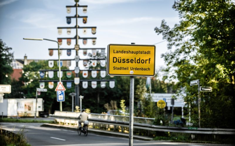 Ortseingangsschild Düsseldorf