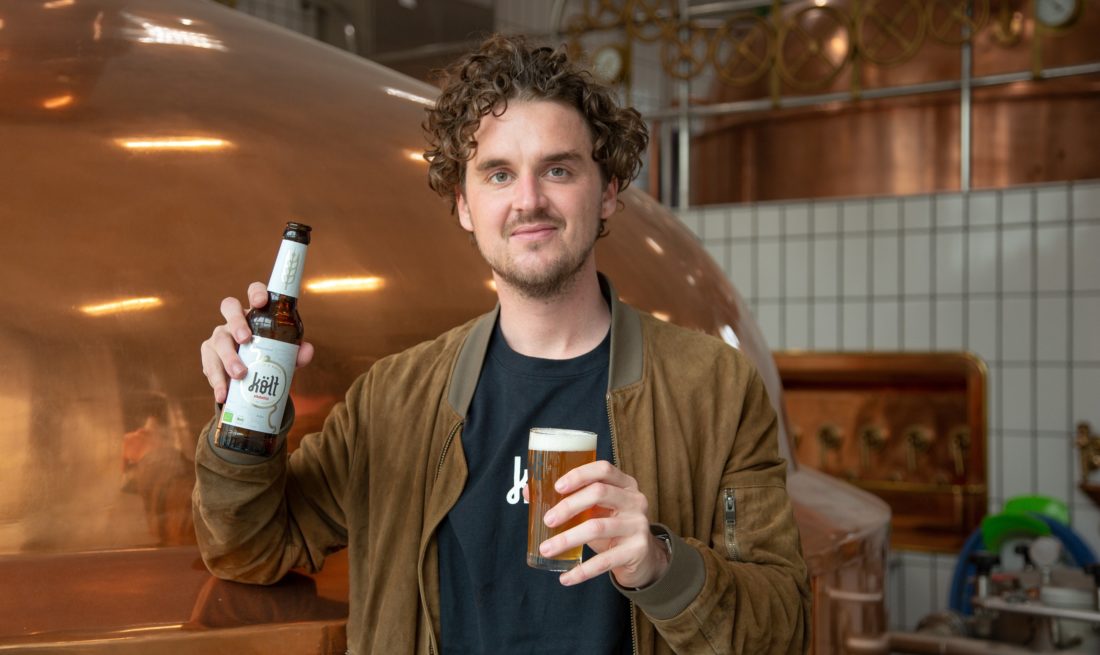 költ Gründer Hans Berlin mit dem neuen költ Alkoholfrei_Bildrechte költ GmbH