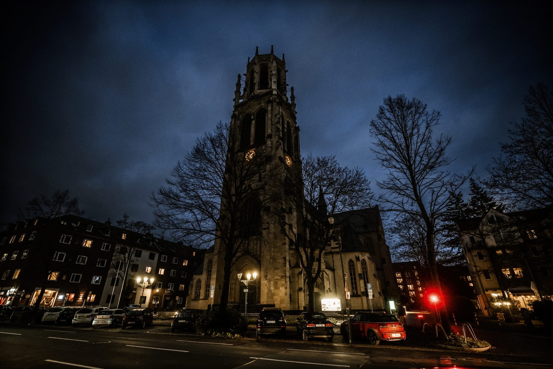 Beleuchtung Herz-Jesu-Kirche in Düsseldorf