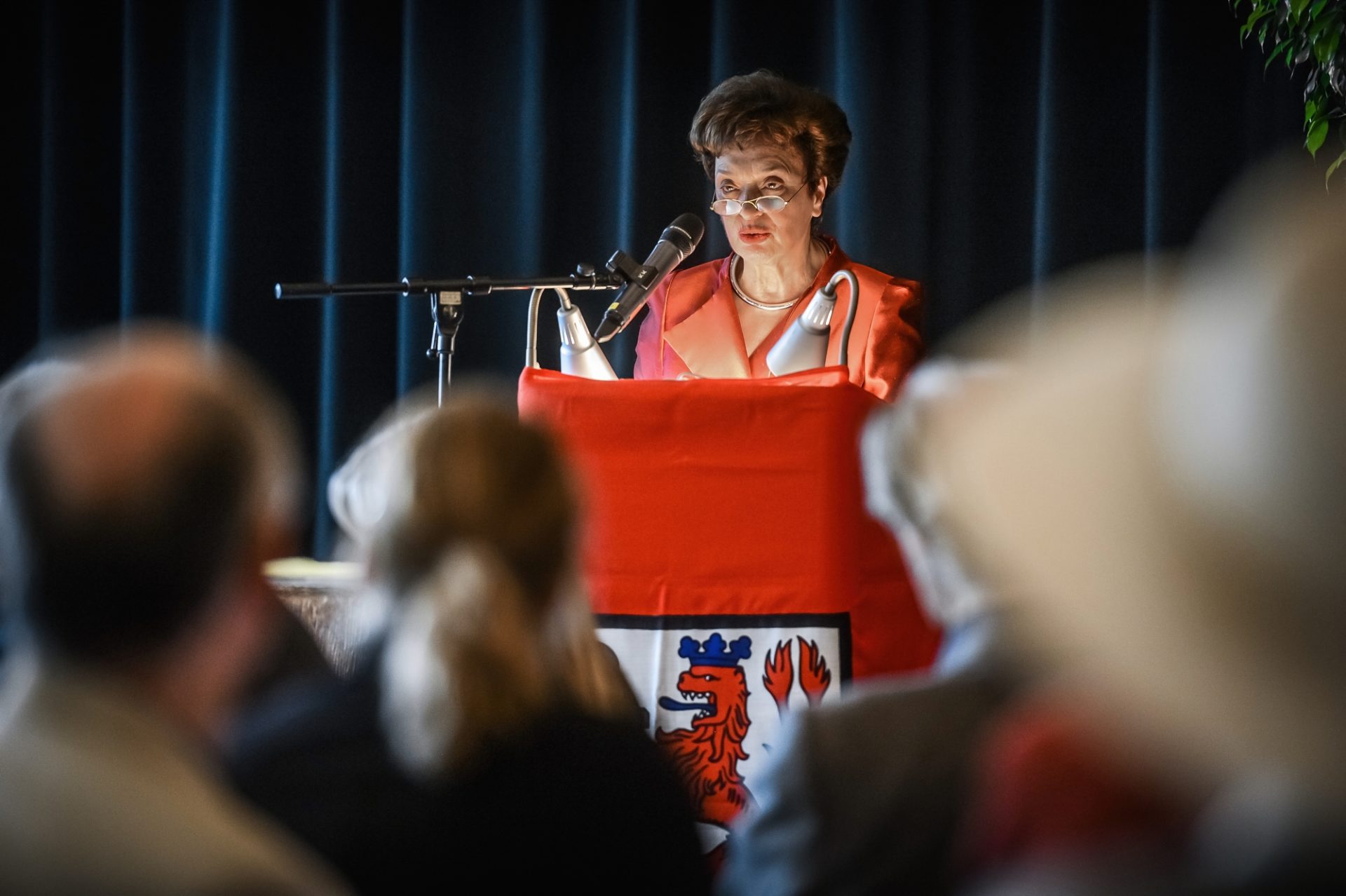 Annelies Bcker