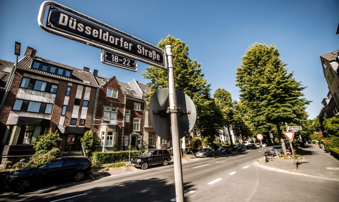 Auch Düsseldorf hat eine Düsseldorfer Straße - in Oberkassel. Foto: Andreas Endermann