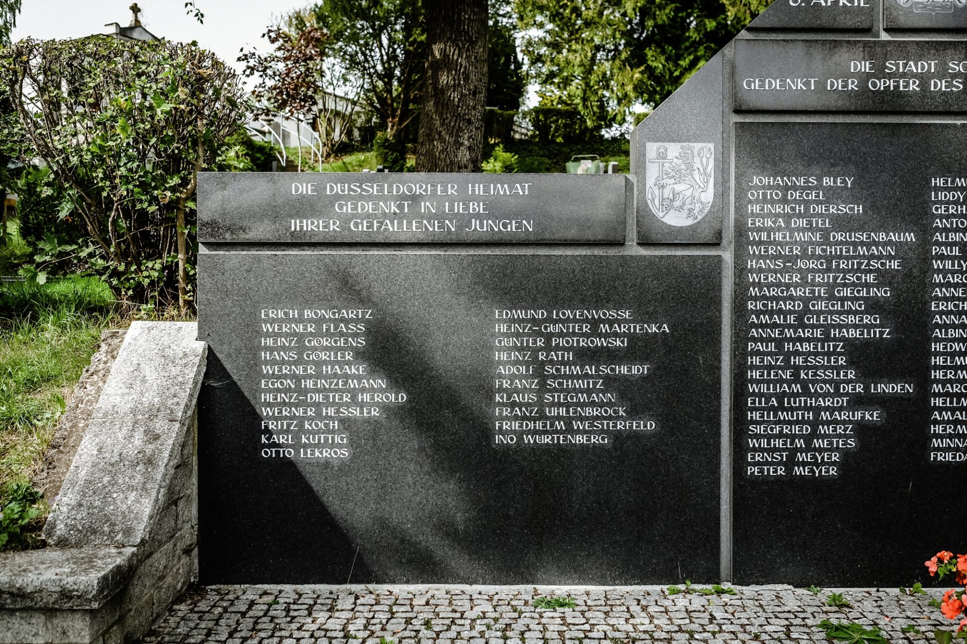 Grabmal für Düsseldorfer in Schleiz